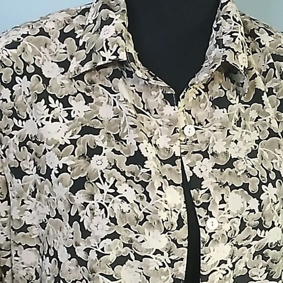 Notations neutrals floral button-down blouse - Picture 1 of 5